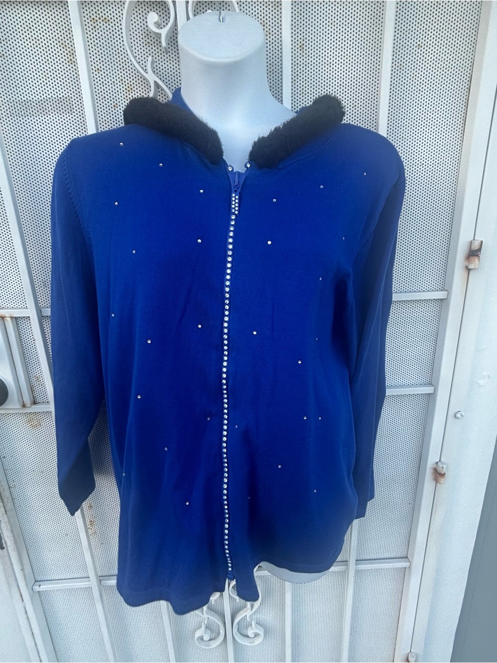 Quacker Factory Royal Blue Zip Cardigan with Black Faux Fur Collar